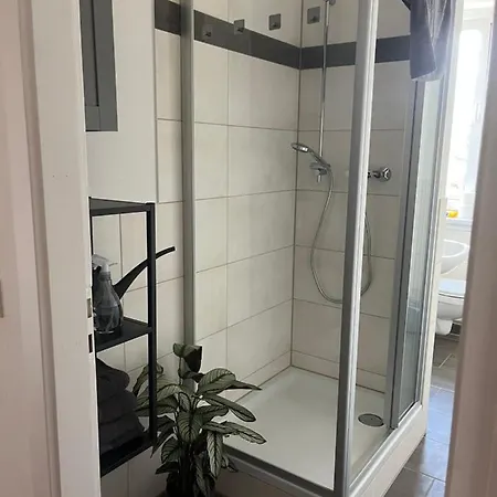Monteur-& Eichmann Apartment