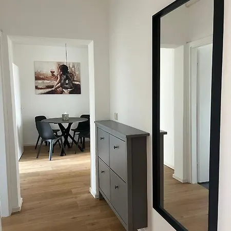 Monteur-& Eichmann Apartmán