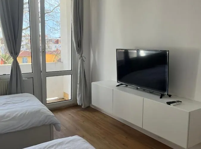 Monteur-& Eichmann *